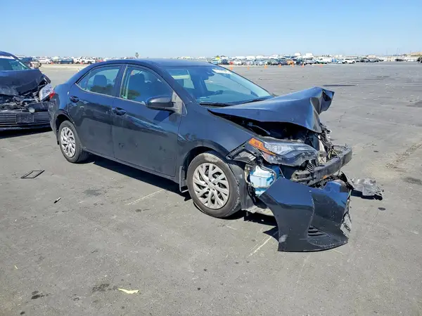 2T1BURHE6HC840576 — 2017 Toyota Corolla, фото 4 с аукциона Copart 30.09.2026, Передняя часть
