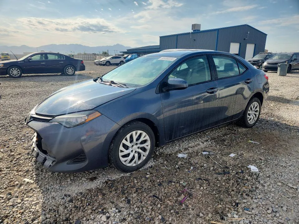 2017 Toyota Corolla VIN 2T1BURHE1HC768623 фото 1