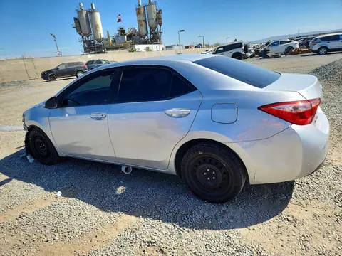2017 Toyota Corolla VIN 5YFBURHE6HP712516 фото 2