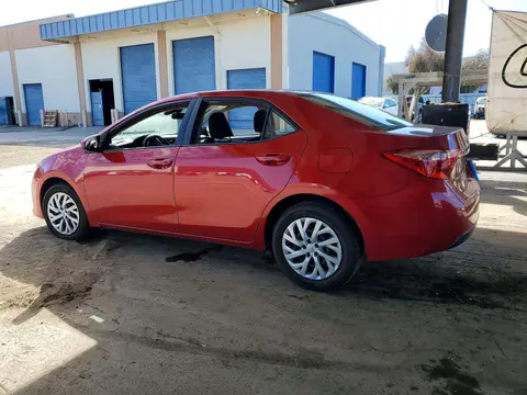 2017 Toyota Corolla VIN 5YFBURHE6HP702987 фото 2