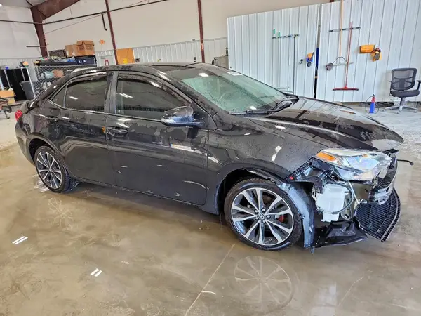 5YFBURHE7HP653265 — 2017 Toyota Corolla, фото 4 с аукциона Copart, Передняя часть