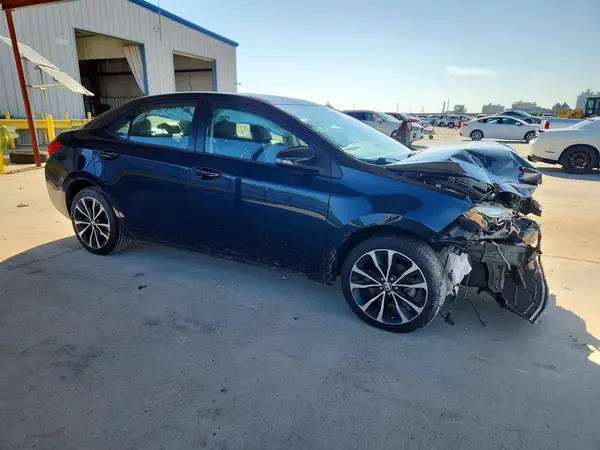 5YFBURHE1HP591345 — 2017 Toyota Corolla, фото 4 с аукциона Copart, Передняя часть
