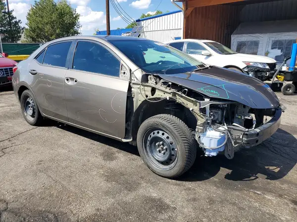 2T1BURHEXHC784495 — 2017 Toyota Corolla, фото 4 с аукциона Copart 06.10.2026, Передняя часть