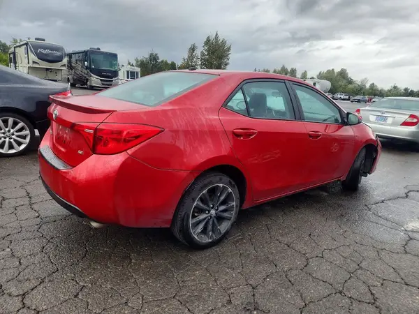 2T1BURHE3HC779056 — 2017 Toyota Corolla, фото 3 с аукциона Copart, Передняя часть