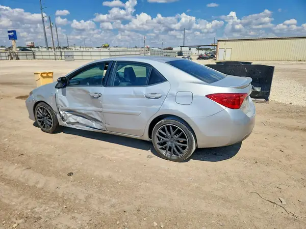 5YFBURHEXHP646990 — 2017 Toyota Corolla, фото 2 с аукциона Copart, Боковая часть