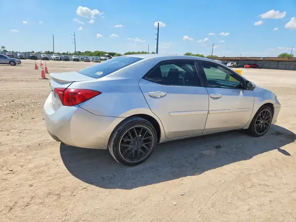 5YFBURHEXHP646990 — 2017 Toyota Corolla, фото 3 с аукциона Copart, Боковая часть
