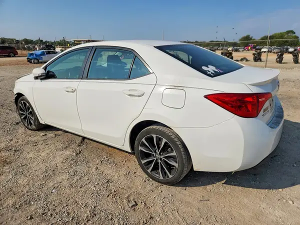 5YFBURHE0HP653253 — 2017 Toyota Corolla, фото 2 с аукциона Copart, Передняя часть
