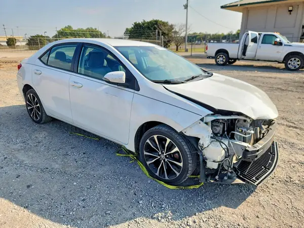 5YFBURHE0HP653253 — 2017 Toyota Corolla, фото 4 с аукциона Copart, Передняя часть