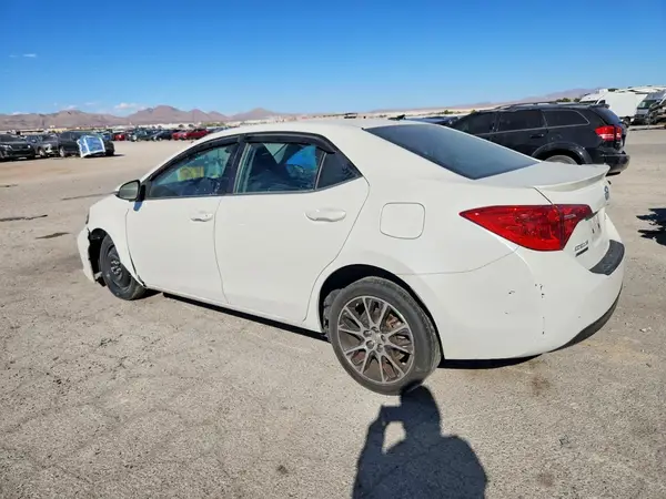 5YFBURHE4HP605562 — 2017 Toyota Corolla, фото 2 с аукциона Copart 29.09.2026, Передняя часть