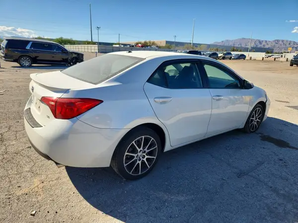 5YFBURHE4HP605562 — 2017 Toyota Corolla, фото 3 с аукциона Copart 29.09.2026, Передняя часть