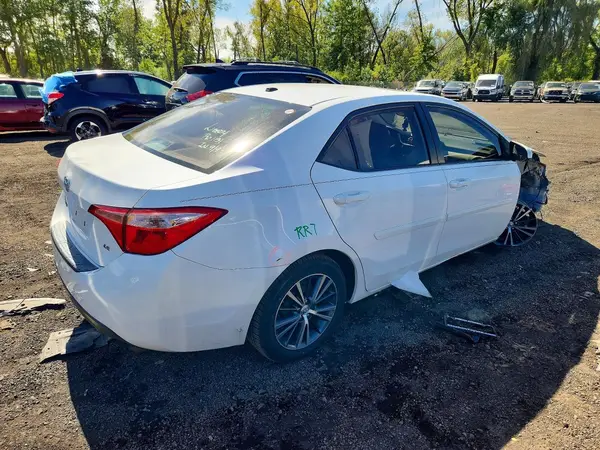 2T1BURHE9HC869456 — 2017 Toyota Corolla, фото 3 с аукциона Copart 09.10.2026, Передняя часть