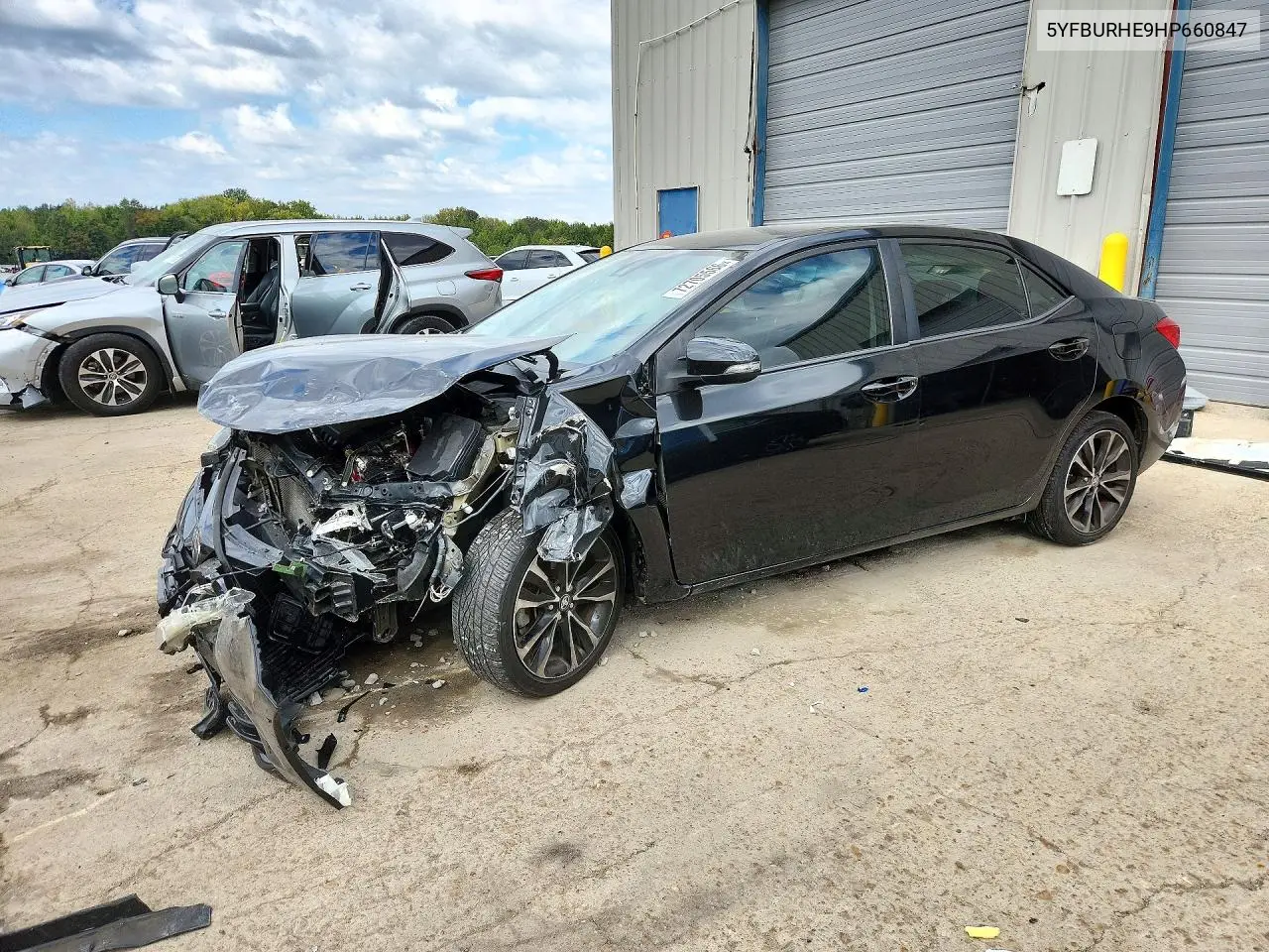 5YFBURHE9HP660847 Toyota Corolla 2017 — повреждение Передняя часть, фото до ремонта