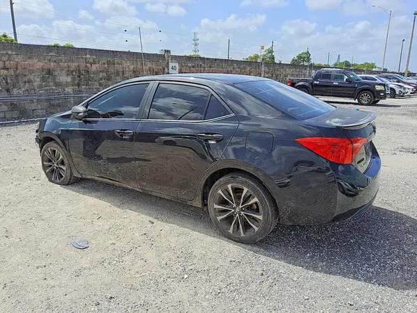 5YFBURHE3JP809565 — 2018 Toyota Corolla, фото 2 с аукциона Copart 29.09.2026, Биологическая или химическая опасность