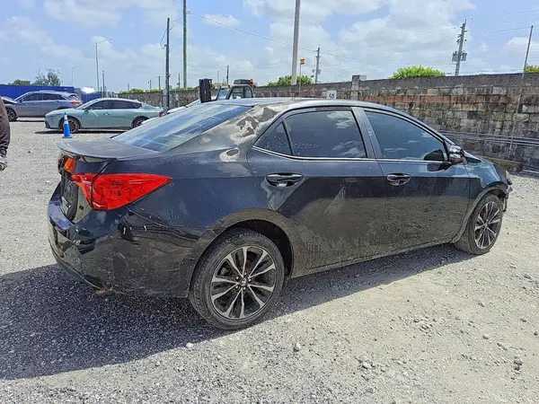 5YFBURHE3JP809565 — 2018 Toyota Corolla, фото 3 с аукциона Copart 29.09.2026, Биологическая или химическая опасность