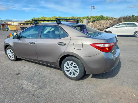 2018 Toyota Corolla VIN 5YFBURHE4JP765463 фото 2