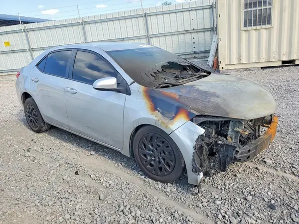 5YFBURHE5JP829753 — 2018 Toyota Corolla, фото 4 с аукциона Copart 13.10.2026, Пожар