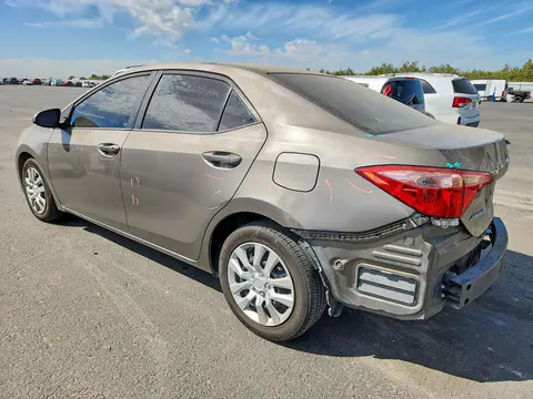 2018 Toyota Corolla VIN 2T1BURHEXJC971273 фото 2