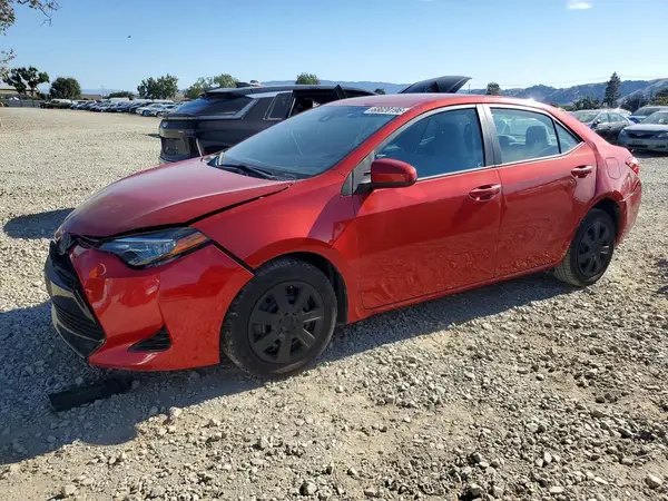 5YFBURHE5JP843328 — 2018 Toyota Corolla, Передняя часть (Front End), фото до ремонта