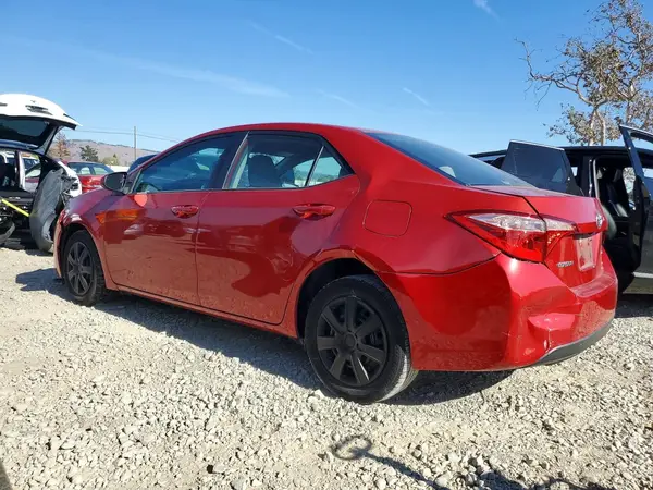 5YFBURHE5JP843328 — 2018 Toyota Corolla, фото 2 с аукциона Copart 29.09.2026, Передняя часть