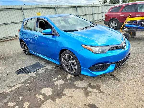 JTNKARJE0JJ573718 — 2018 Toyota Corolla, фото 4 с аукциона Copart, Боковая часть