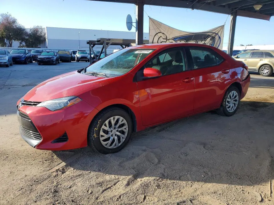 2018 Toyota Corolla VIN 2T1BURHE0JC094714 фото 1