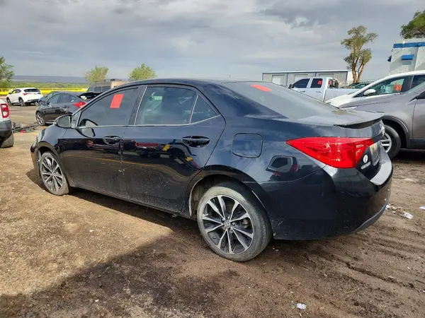 2T1BURHEXJC982175 — 2018 Toyota Corolla, фото 2 с аукциона Copart, Передняя часть