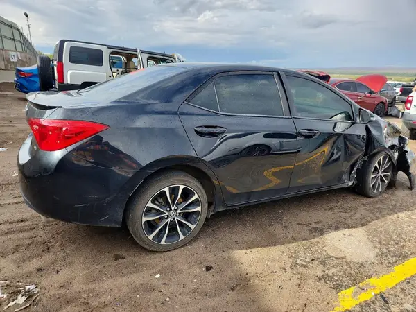2T1BURHEXJC982175 — 2018 Toyota Corolla, фото 3 с аукциона Copart, Передняя часть