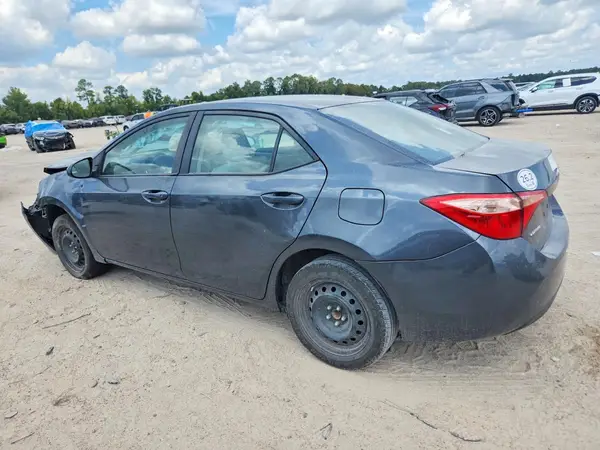 2T1BURHE0JC977325 — 2018 Toyota Corolla, фото 2 с аукциона Copart, Передняя часть