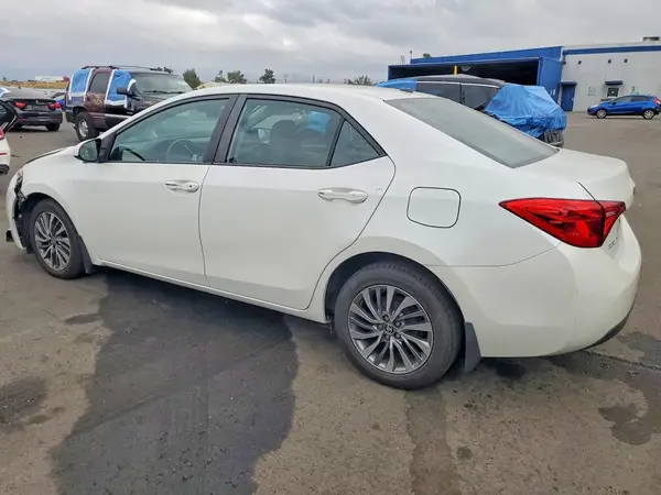 5YFBURHE0JP746151 — 2018 Toyota Corolla, фото 2 с аукциона Copart, Передняя часть