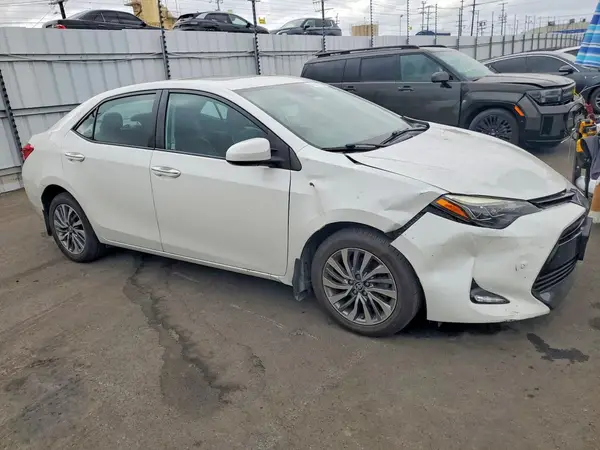 5YFBURHE0JP746151 — 2018 Toyota Corolla, фото 4 с аукциона Copart, Передняя часть