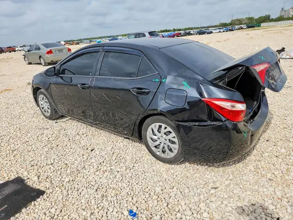 5YFBURHE9JP751462 — 2018 Toyota Corolla, фото 2 с аукциона Copart 08.10.2026, Передняя часть