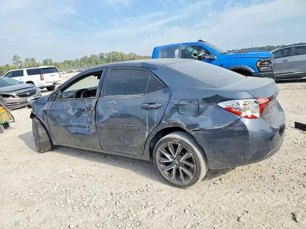 5YFBURHE9JP748870 — 2018 Toyota Corolla, фото 2 с аукциона Copart, Боковая часть