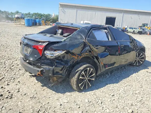 2T1BURHE9JC020918 — 2018 Toyota Corolla, фото 3 с аукциона Copart 14.10.2026, Повреждения со всех сторон