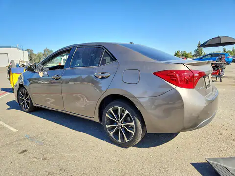 5YFBURHE8JP807262 — 2018 Toyota Corolla, фото 2 с аукциона Copart 13.10.2026, Передняя часть