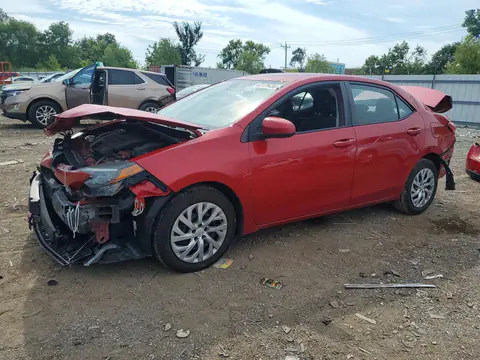 2T1BURHE7KC232010 — 2019 Toyota Corolla, Передняя часть, фото до ремонта