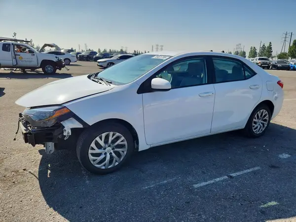 2T1BURHE5KC139261 — 2019 Toyota Corolla, Передняя часть (Front End), фото до ремонта