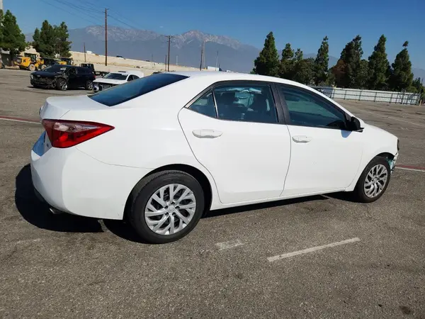 2T1BURHE5KC139261 — 2019 Toyota Corolla, фото 3 с аукциона Copart, Передняя часть