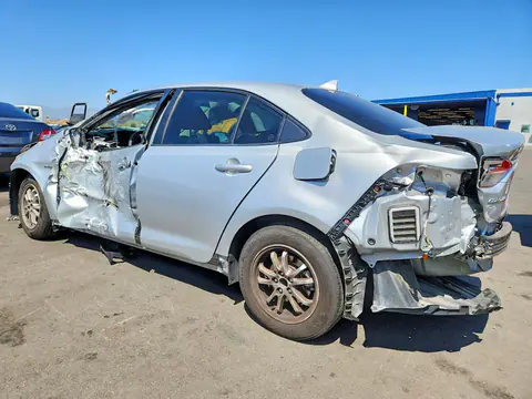 2020 Toyota Corolla VIN JTDEBRBE1LJ012637 фото 2