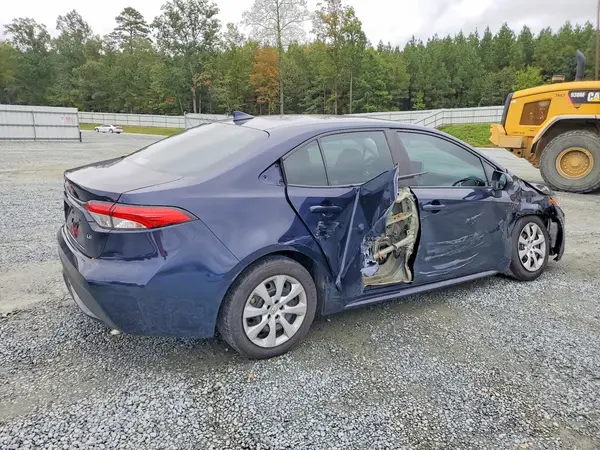 5YFEPRAE4LP090425 — 2020 Toyota Corolla, фото 3 с аукциона Copart, Передняя часть