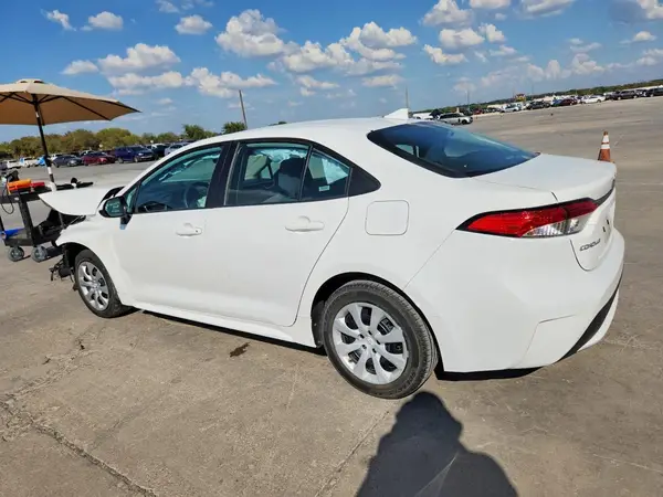 5YFEPRAE8LP119845 — 2020 Toyota Corolla, фото 2 с аукциона Copart, Передняя часть
