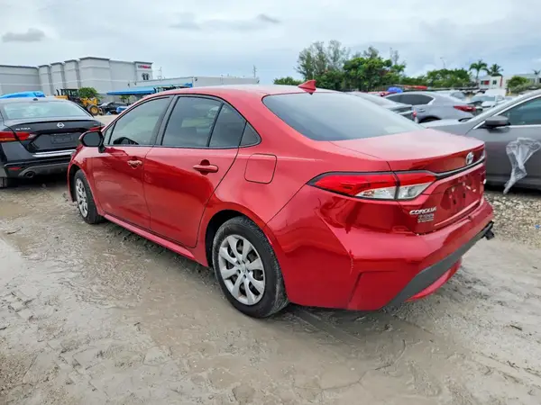 JTDEPRAEXLJ005754 — 2020 Toyota Corolla, фото 2 с аукциона Copart, Задняя часть