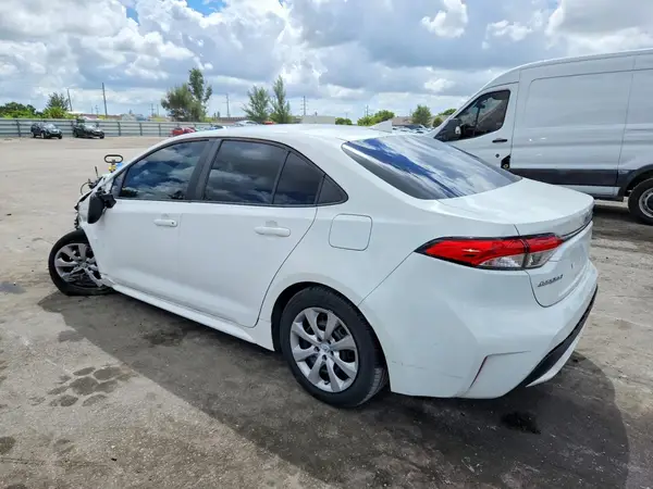 5YFEPRAE1LP118780 — 2020 Toyota Corolla, фото 2 с аукциона Copart, Передняя часть