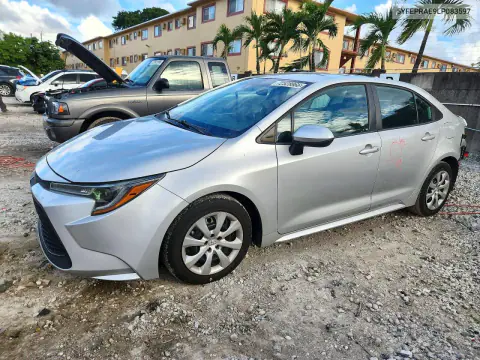 5YFEPRAE9LP083597 — 2020 Toyota Corolla, Задняя часть, фото до ремонта