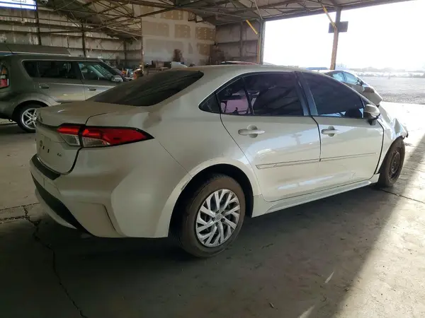 5YFEPMAE8MP256871 — 2021 Toyota Corolla, фото 3 с аукциона Copart 28.09.2026, Повреждения со всех сторон