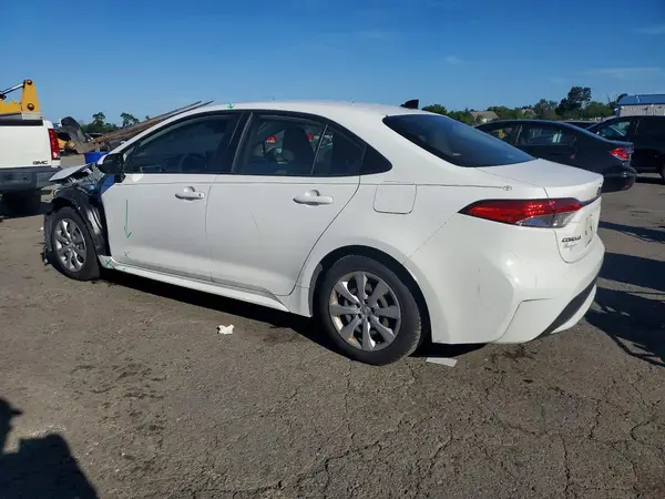 JTDEPMAE8MJ124004 — 2021 Toyota Corolla, фото 2 с аукциона Copart 13.10.2026, Передняя часть