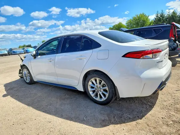 5YFB4MBE9MP078785 — 2021 Toyota Corolla, фото 2 с аукциона Copart 01.10.2026, Передняя часть