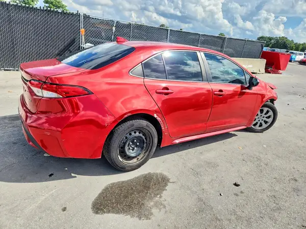 5YFEPMAE5MP196418 — 2021 Toyota Corolla, фото 3 с аукциона Copart 13.10.2026, Передняя часть