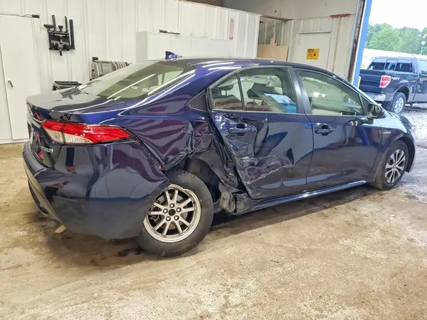 JTDEAMDE7MJ011321 — 2021 Toyota Corolla, фото 3 с аукциона Copart, Боковая часть