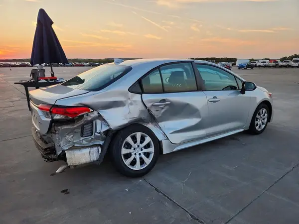 5YFEPMAEXMP157811 — 2021 Toyota Corolla, фото 3 с аукциона Copart, Боковая часть