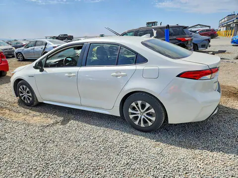 2021 Toyota Corolla VIN JTDEAMDE9MJ030937 фото 2